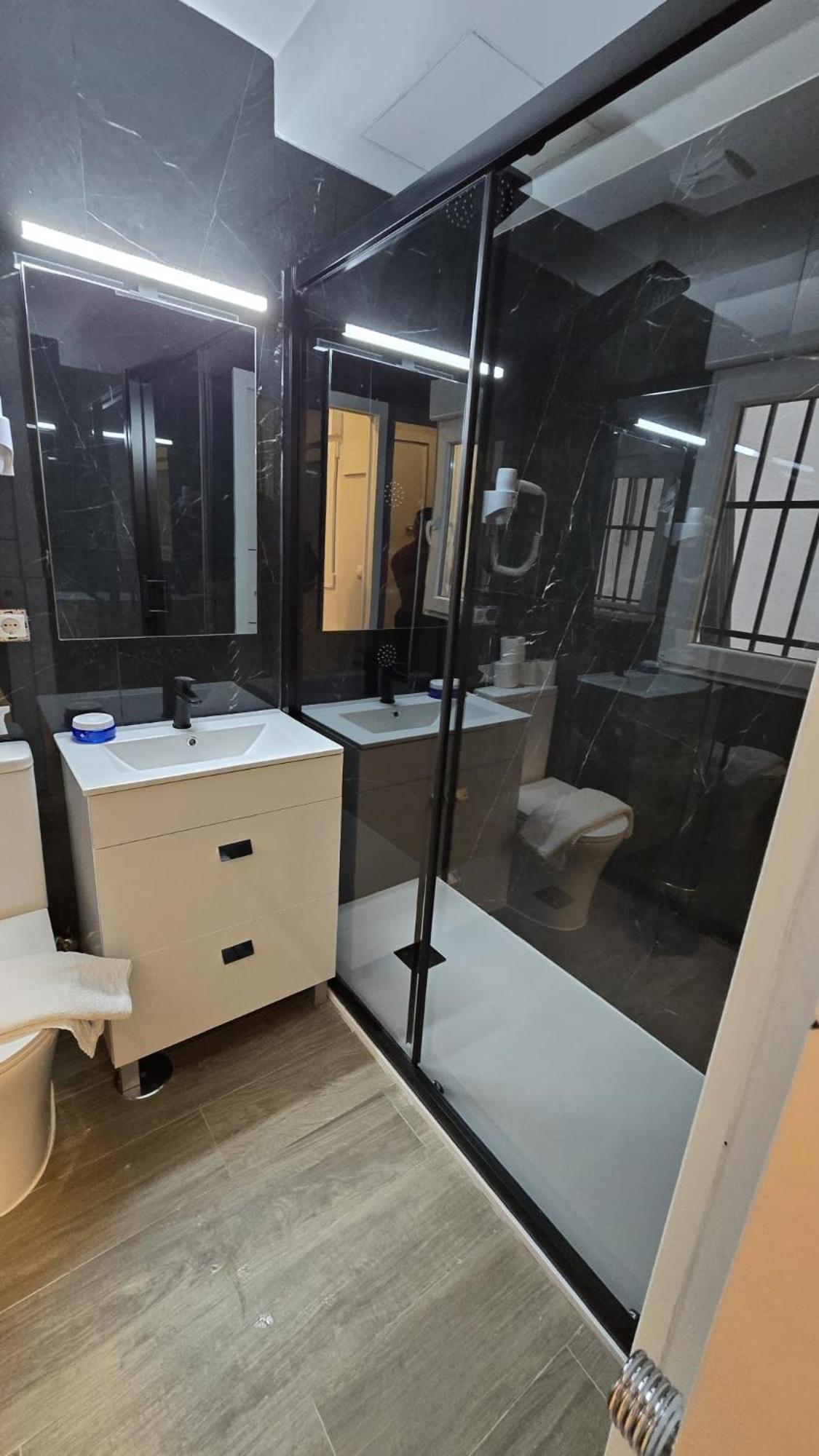 Apartament Plaza Pedro Zerolo Madryt Zewnętrze zdjęcie